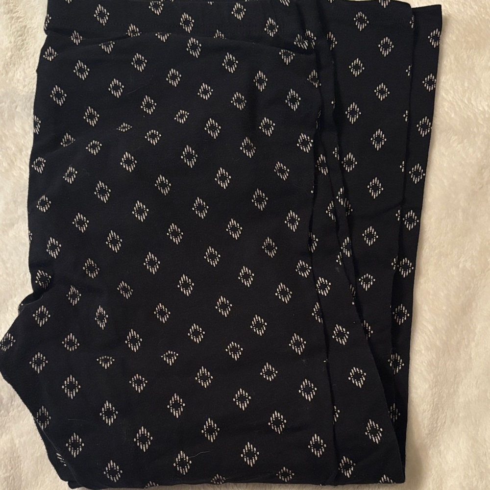 Old Navy Black and White Patterned Leggings
